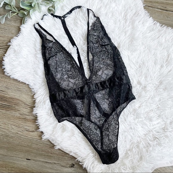 Victoria's Secret Other - Victoria’s Secret Teddy Chantilly Strappy Small